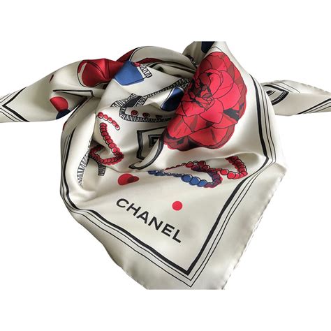 hermes paris tesori chanel foulard uomo americano|foulards de chanel.